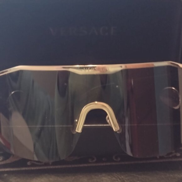 Women's Versace sunglasses - Picture 10 of 12